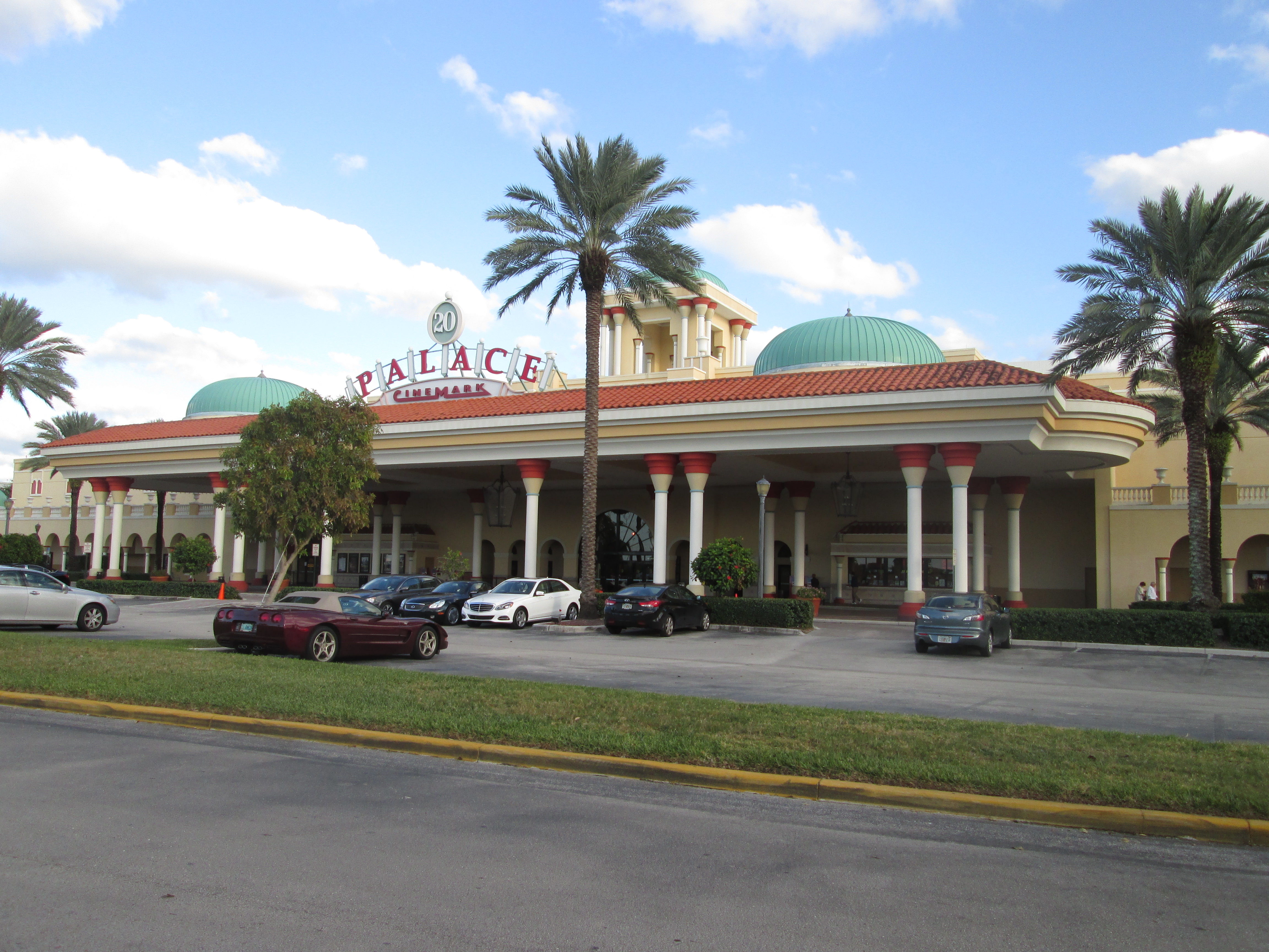 Cinemark Palace 20
